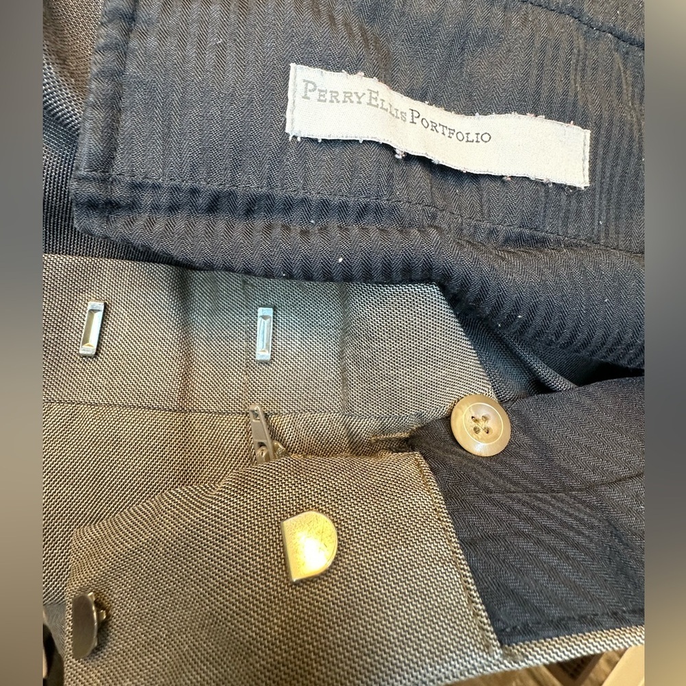 Perry Ellis brown dress pants men’s 42x30 inseam 29” - Picture 5 of 8